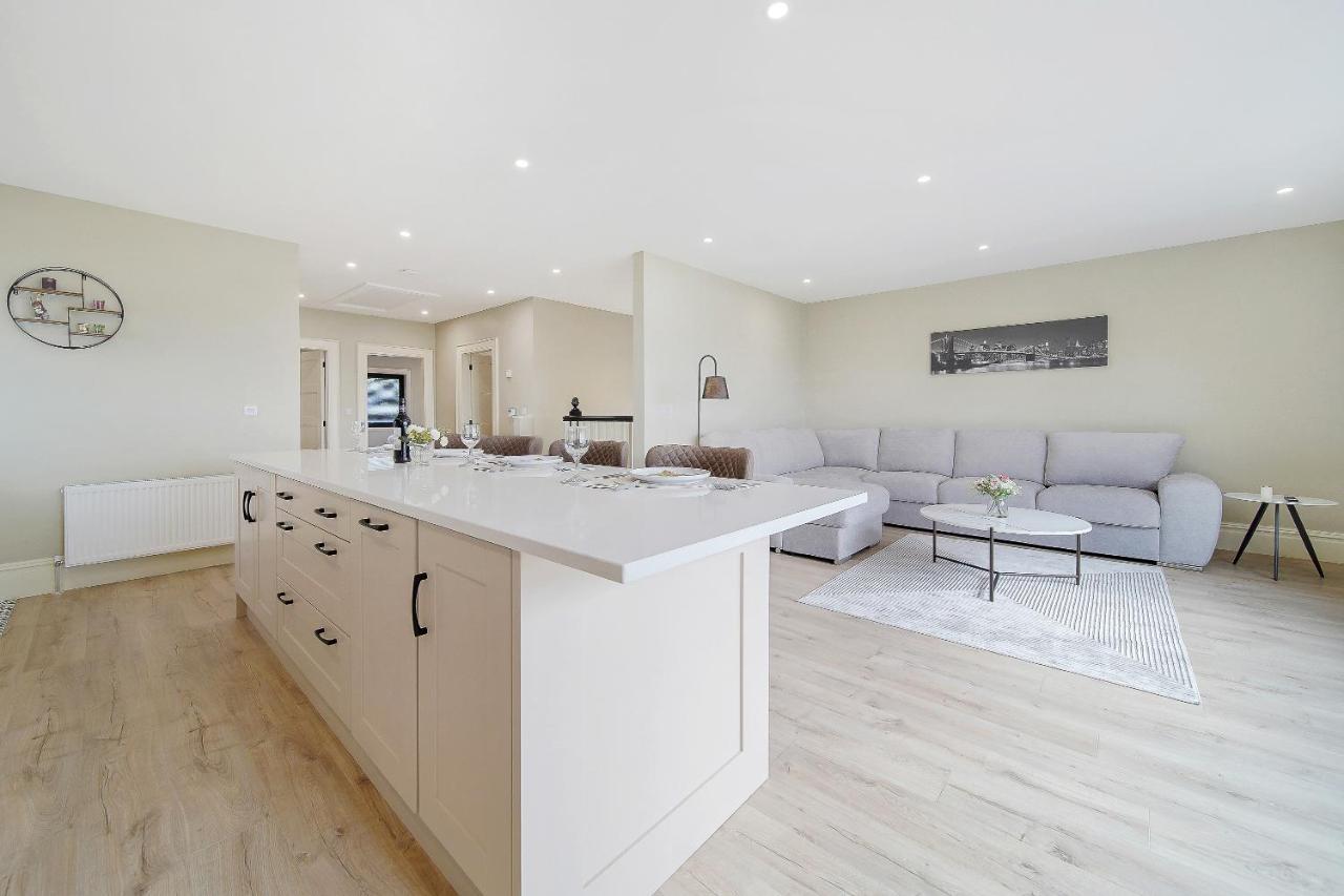 Seaview Lodge Apartment 'Sleeping 4 Guests' Rockstown Exteriér fotografie