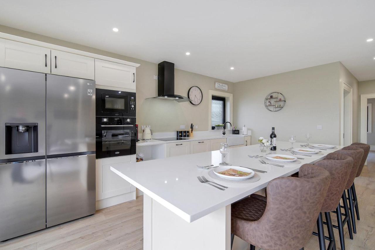 Seaview Lodge Apartment 'Sleeping 4 Guests' Rockstown Exteriér fotografie