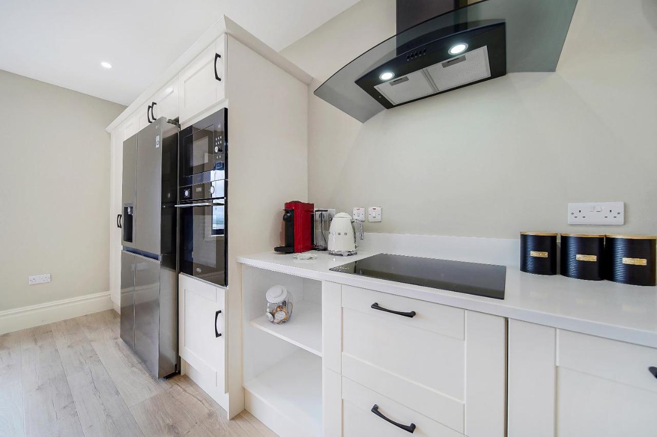 Seaview Lodge Apartment 'Sleeping 4 Guests' Rockstown Exteriér fotografie