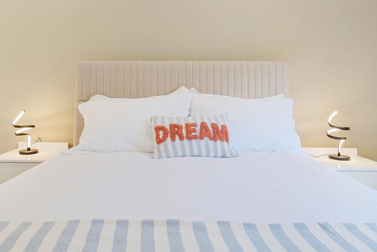 Seaview Lodge Apartment 'Sleeping 4 Guests' Rockstown Exteriér fotografie