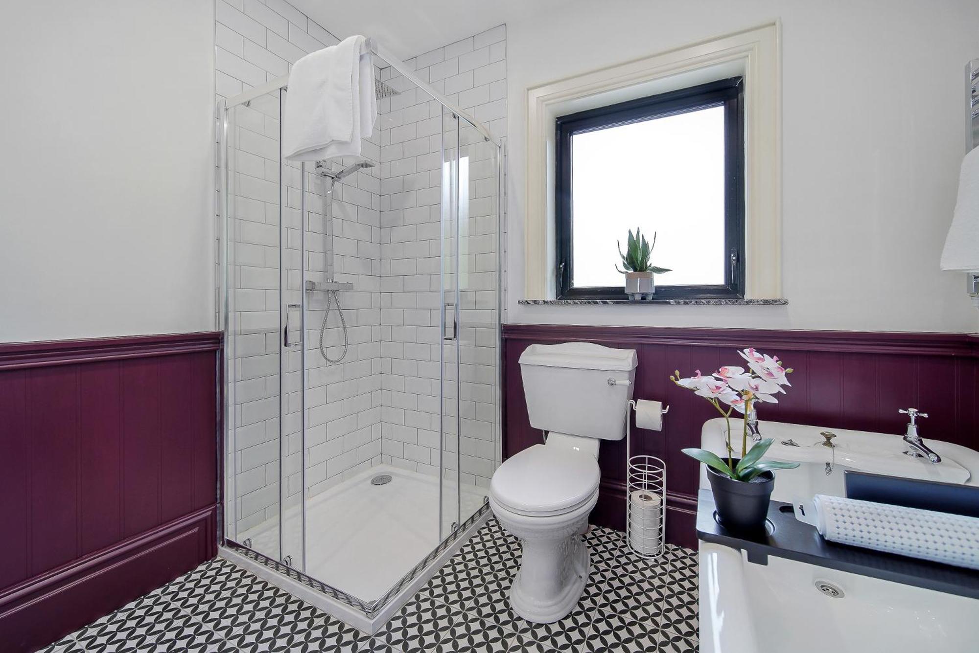Seaview Lodge Apartment 'Sleeping 4 Guests' Rockstown Exteriér fotografie